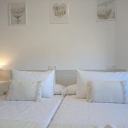 Martinez Rooms Pilgrims กัลดัส เด เรย์ส ภายนอก รูปภาพ